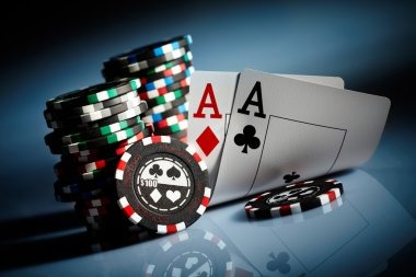 macantoto88 app interface showing live dealer table on a mobile device